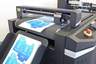 Intec ColorCut FB 9000 PRO – automatischer digitaler Stanz- und Flachbettschneider / Riller