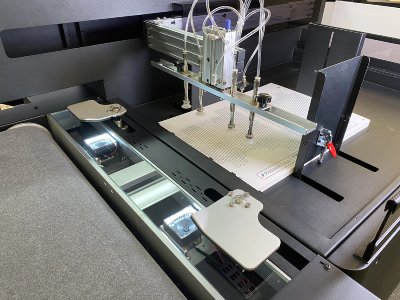 Intec ColorCut FB 9500 PRO-T – automatischer digitaler Stanz- und Flachbettschneider / Riller