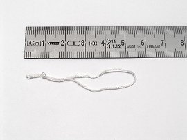 knotted thread, 6/12cm white