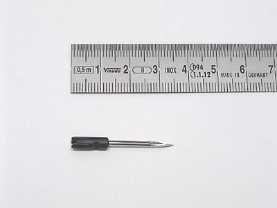 spare needle for tag fastener