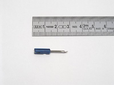 spare needle for tag fastener