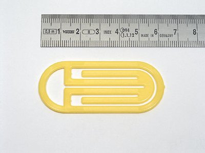 date indicator, curved, yellow