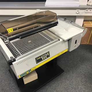 Folienschweiss- und Schrumpfmaschine Smipack SL 56